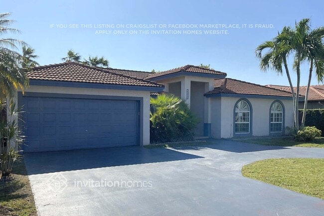 15242 SW 138th Terrace in Miami, FL - Foto de edificio - Building Photo