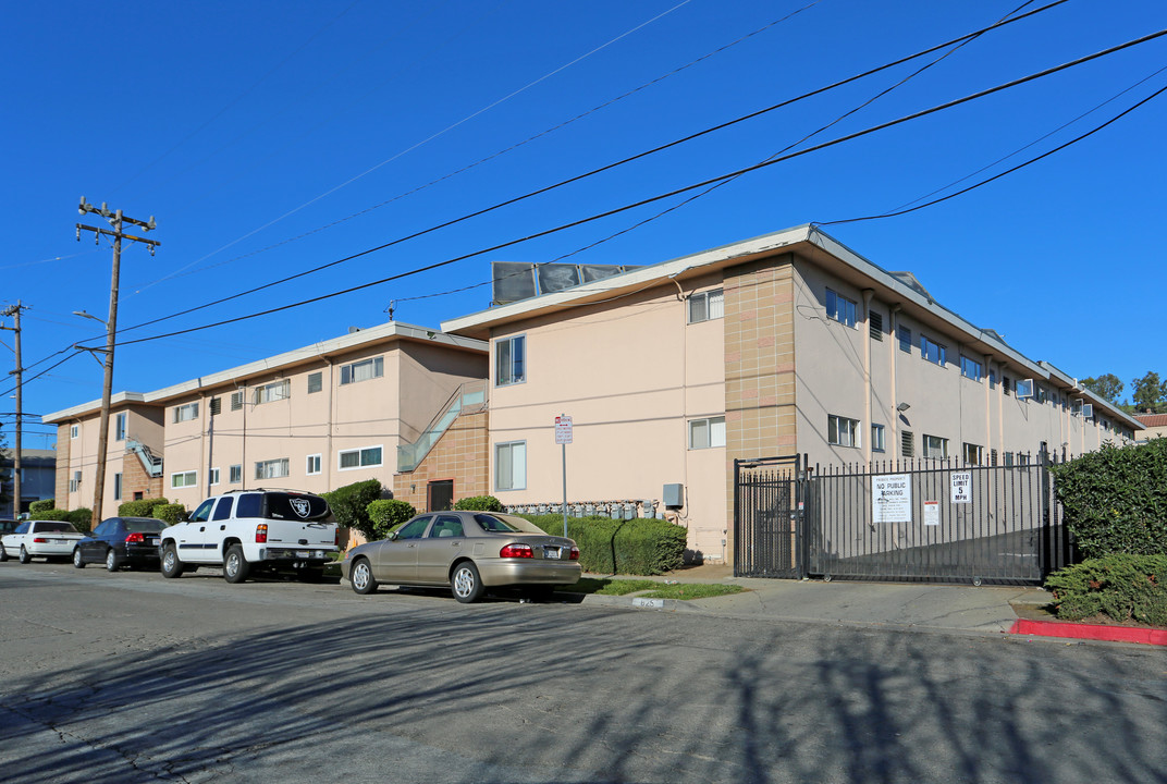 Orchard Apartments in Hayward, CA - Building Photo