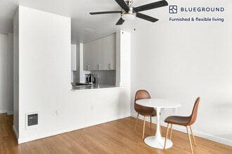 938 110th Ave NE in Bellevue, WA - Building Photo - Building Photo