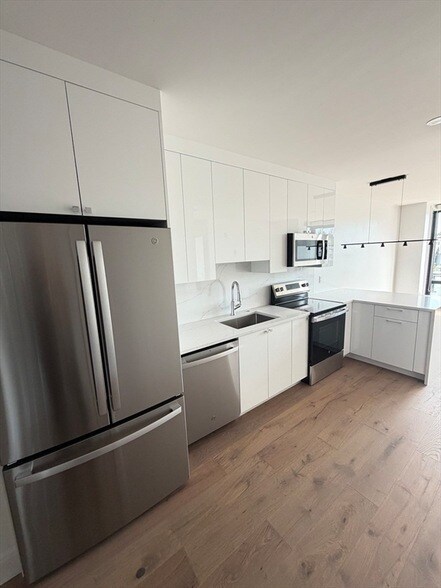 1121 Dorchester Ave, Unit 301 in Boston, MA - Foto de edificio