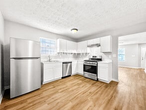 606 Waynes Ct SE in Atlanta, GA - Building Photo - Building Photo