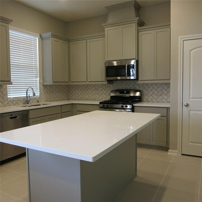 219 Biltmore Loop in Montgomery, TX - Building Photo - Building Photo