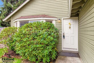 11766 SW Swendon Loop in Tigard, OR - Building Photo - Building Photo