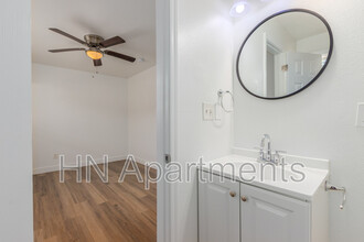 3325 W Monroe St in Phoenix, AZ - Building Photo - Building Photo