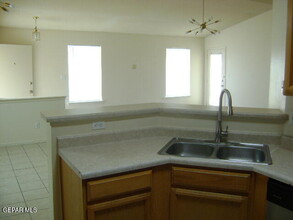 3436 Tierra Cromo Rd in El Paso, TX - Building Photo - Building Photo