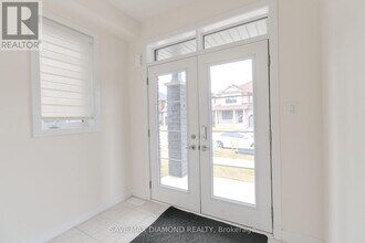 92 Monteith Dr in Brantford, ON - Building Photo - Building Photo