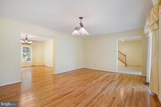 18529 Heritage Hills Dr in Olney, MD - Building Photo - Building Photo