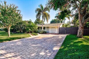 2412 Clematis St in Sarasota, FL - Building Photo
