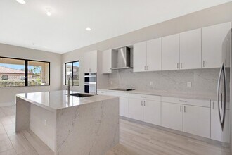 13130 Addilyn Ct in Davie, FL - Foto de edificio - Building Photo