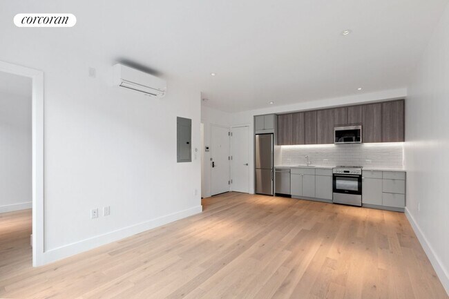 201 E 26th St in New York, NY - Building Photo - Building Photo