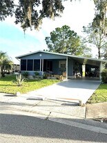 6456 Presidential Cir in Zephyrhills, FL - Building Photo