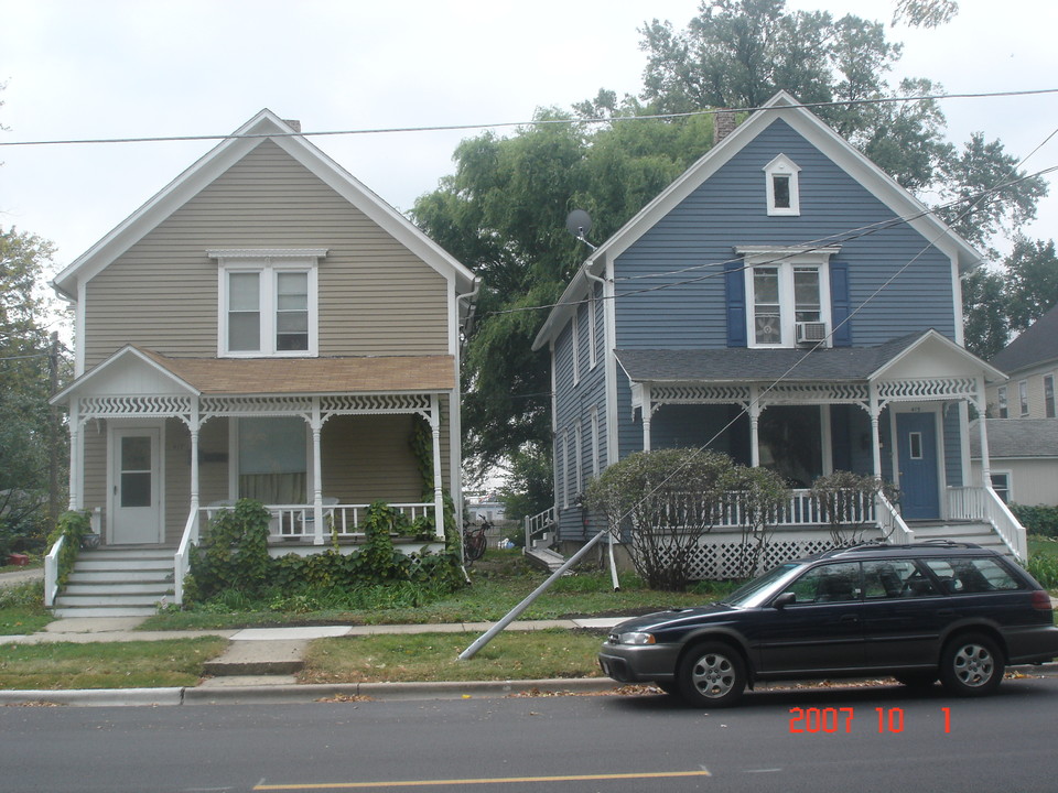 415-417 Pine in Dekalb, IL - Building Photo