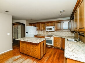 917 S Desert Palm Ave in Broken Arrow, OK - Foto de edificio - Building Photo