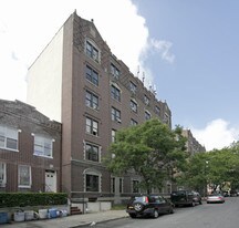 712 Crown St Apartments