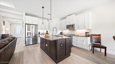 4012 Pegasus Wy in Naples, FL - Building Photo - Building Photo