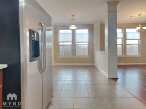 5343 Summit Hollow Dr in Houston, TX - Building Photo - Building Photo