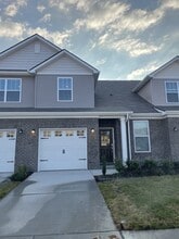 681 Birdie Dr in Spring Hill, TN - Building Photo - Building Photo