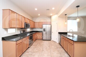 5217 S 17th St in Phoenix, AZ - Building Photo - Building Photo