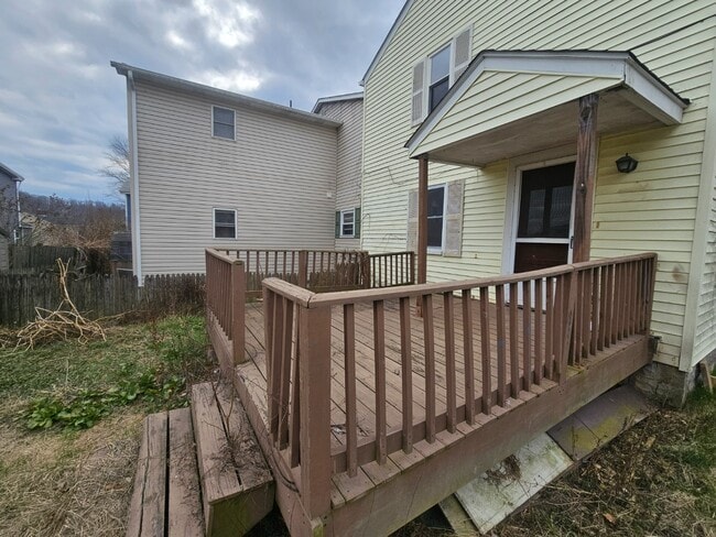 208 Arabella St in Mc Donald, PA - Building Photo - Building Photo