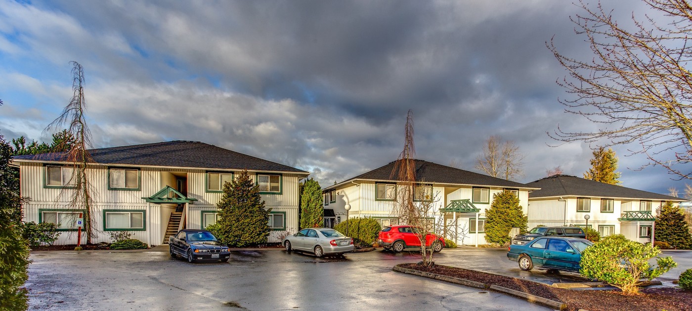 Sunset Gardens in Bellingham, WA - Foto de edificio