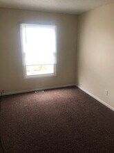 916 Titus Ave in Des Moines, IA - Building Photo - Building Photo