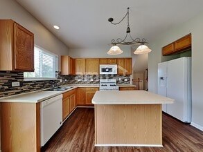 214 Winding Trail in Genoa, IL - Building Photo - Building Photo