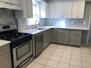 44 Matlock St in Lido Beach, NY - Building Photo - Building Photo
