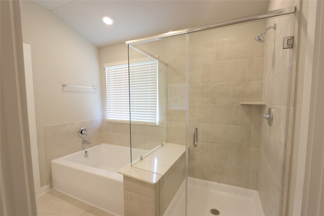 1530 Waggoner Rnch Ct in Conroe, TX - Building Photo