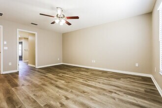 8746 Fort Socrum Village Pl in Lakeland, FL - Building Photo - Building Photo