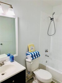 9921 Nob Hill Ln photo'