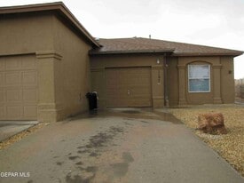 11975 Diana Candia Ln in El Paso, TX - Building Photo