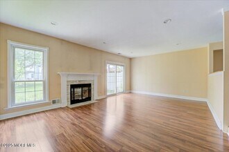 195 Nantucket Pl in Morganville, NJ - Building Photo - Building Photo