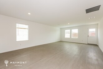 1083 Neyland Dr in Ennis, TX - Building Photo - Building Photo