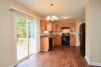 906 Grassy Patch Ln, Unit 113 in Charlotte, NC - Building Photo - Building Photo