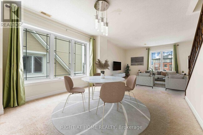 574 Chapman Mills Dr in Ottawa, ON - Building Photo - Building Photo