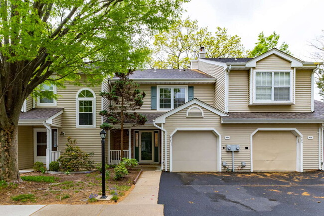 property at 405 Aberdeen Ln