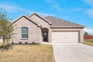 2214 Walden Pond Blvd in Forney, TX - Building Photo