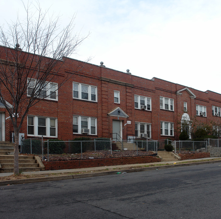 1318 Orren St NE in Washington, DC - Building Photo