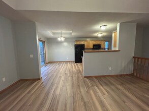 3814 W Parkridge Cir in Springfield, MO - Foto de edificio - Building Photo