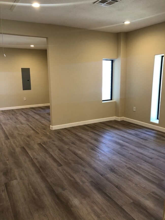 property at 3911 Fulton St