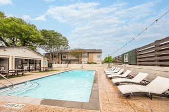 Cypress Edge in New Braunfels, TX - Foto de edificio - Building Photo