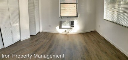 25 Navarre Ave in Coral Gables, FL - Building Photo - Building Photo