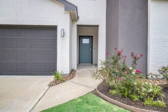 1823 William Scott St in Baytown, TX - Building Photo - Building Photo