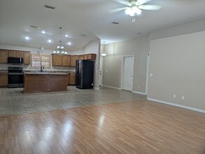 2162 Las Vegas Trail in Navarre, FL - Foto de edificio - Building Photo