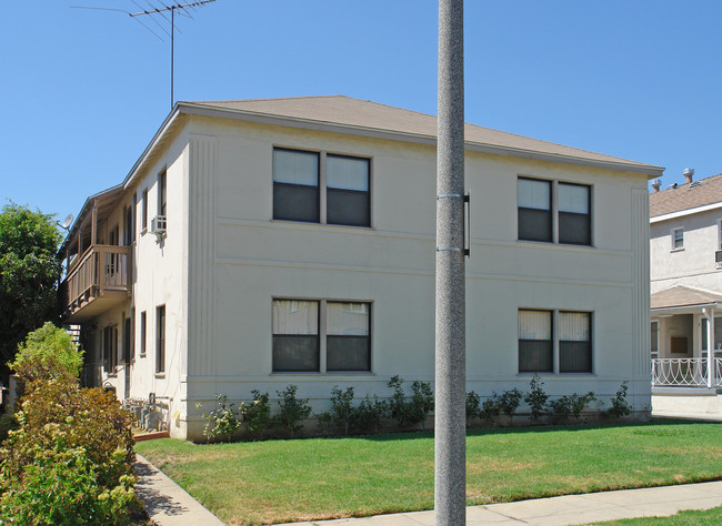 725 N Edinburgh Ave in Los Angeles, CA - Foto de edificio - Building Photo