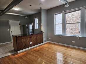 1530 E 65th Pl in Chicago, IL - Building Photo - Building Photo