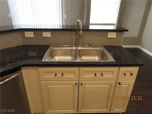 235 Devotion Ct in Henderson, NV - Building Photo - Building Photo