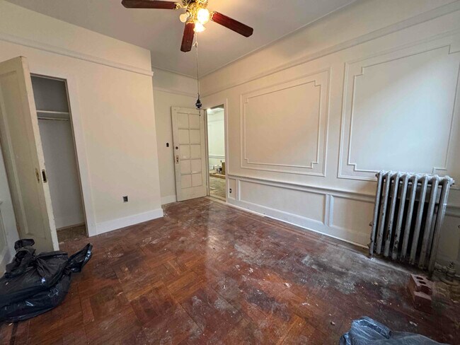 90 E 52nd St in Brooklyn, NY - Building Photo - Building Photo