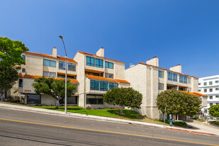 1900 Vine St Apartments