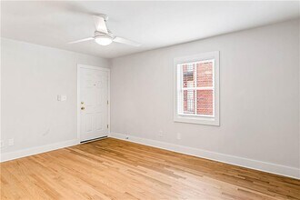 425 Holderness St SW in Atlanta, GA - Building Photo - Building Photo